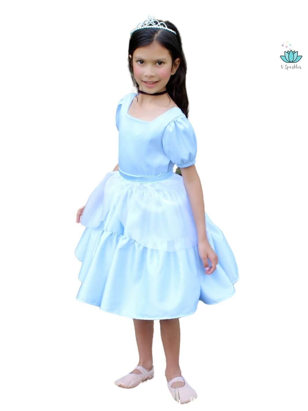 Glass Shoe Princess Dress-Up Overskirt for Kids – Cinderella Dress-Up and Pretend Play – This magical glass shoe-inspired overskirt is perfect for toddlers and young girls who love dressing up as Cinderella. Ideal for Disneybounding, pretend play, and birthday celebrations.