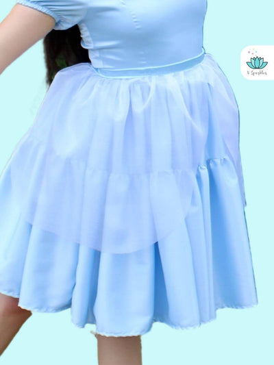 Glass Shoe Princess Dress-Up Overskirt for Women – Complete Cinderella Transformation – Pair this beautiful glass shoe-inspired overskirt with any base dress for a full Cinderella transformation. Perfect for Disneybounding, Halloween parties, or holiday celebrations. Available in mid-size and plus-size options.