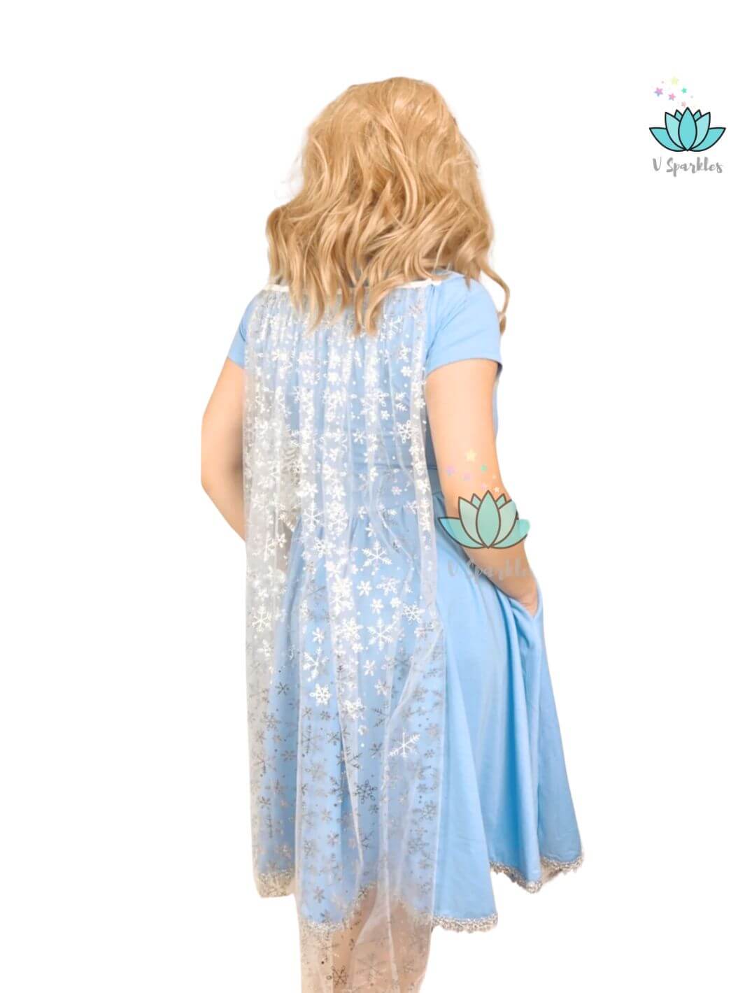 Elsa Frozen Adult Dress for Disneybounding and Special Occasions: A charming Elsa-inspired adult dress, featuring snowflake details, perfect for Disneybounding, Halloween costumes, or themed birthday events. A great choice for adults who love fashionable Disney-inspired outfits.