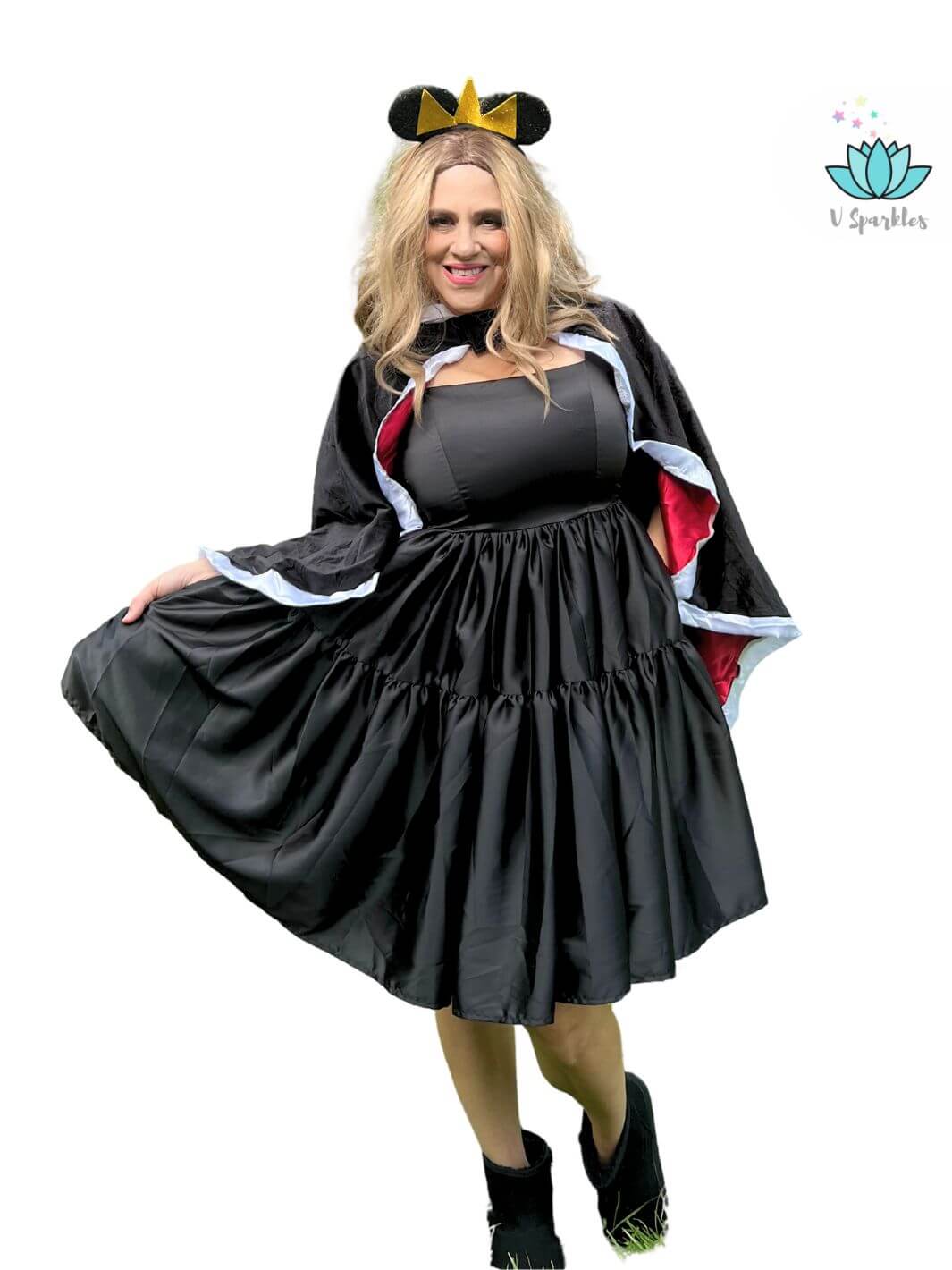 Evil Queen Adult Dress Set with Velvet Cape – Complete Evil Queen Transformation – This bold black and red velvet cape and dress set offers a full Evil Queen-inspired transformation, perfect for Halloween parties, Disneybounding, or holiday celebrations. Available in mid-size and plus-size options.