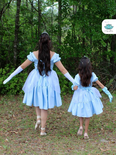 Glass Shoe Princess Dress-Up Overskirt for Girls – Perfect for Matching Mother and Daughter Disneybounding Look – This Cinderella-inspired glass shoe overskirt is ideal for matching mother-daughter Disneybounding looks at Halloween, birthday parties, or holiday events.