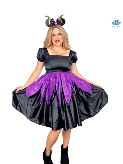 Black Fairy Dress-Up Overskirt for Adults – Ideal for Halloween and Holiday Celebrations – This Maleficent-inspired black fairy overskirt is perfect for adults attending holiday parties, Disneybounding adventures, or Halloween events. Available in mid-size and plus-size options.