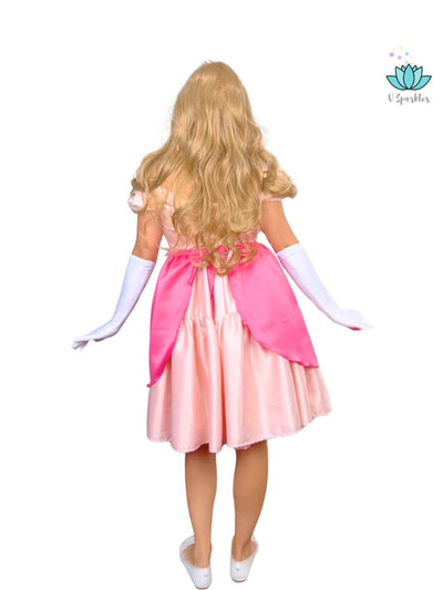 Pink Princess Dress Set for Women – Ideal for Disneybounding and Halloween Events – This Princess Peach-inspired pink dress set is perfect for adults attending Disneybounding adventures, Halloween parties, or themed gatherings. Available in mid-size and plus-size options.