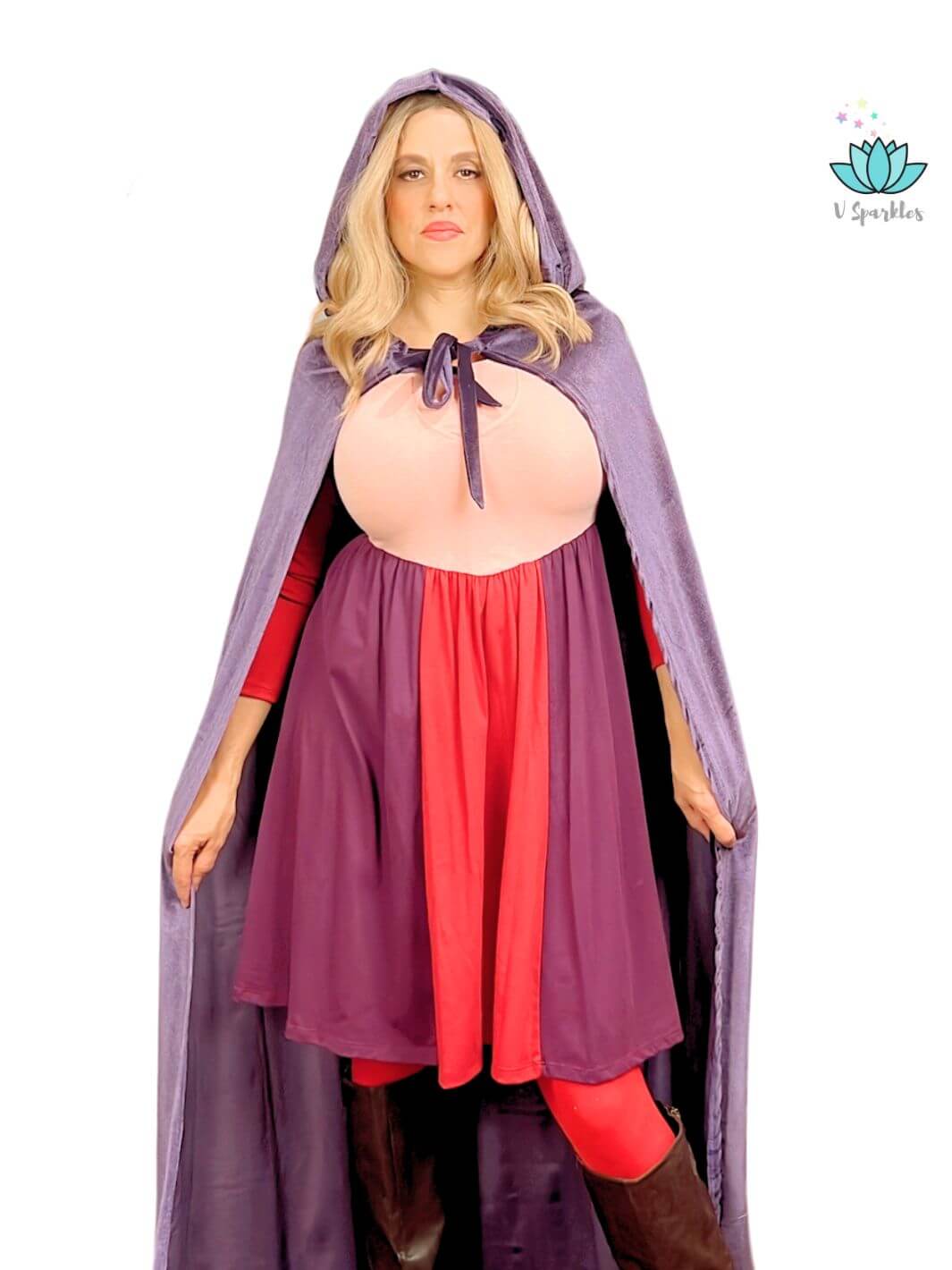 Sarah Sanderson Halloween Costume for Adults: A stylish Halloween costume cape for adults, inspired by Sarah Sanderson from Hocus Pocus.