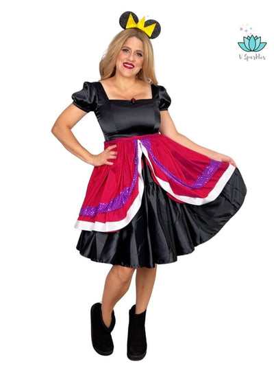 Evil Queen Dress-Up Overskirt for Women – Perfect for Halloween and Disneybounding – Channel your inner Evil Queen with this regal dress-up overskirt, perfect for Halloween parties, Disneybounding adventures, or special events. Available in mid-size and plus-size options.