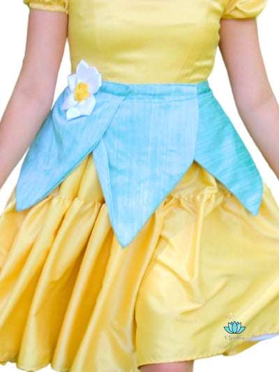 Lily Pad Princess The Frog Dress-Up Overskirt for Adults – Ideal for Disneybounding and Special Events – This Princess Tiana-inspired overskirt is perfect for adults attending Disneybounding adventures, themed parties, or holiday gatherings. Available in mid-size and plus-size options.